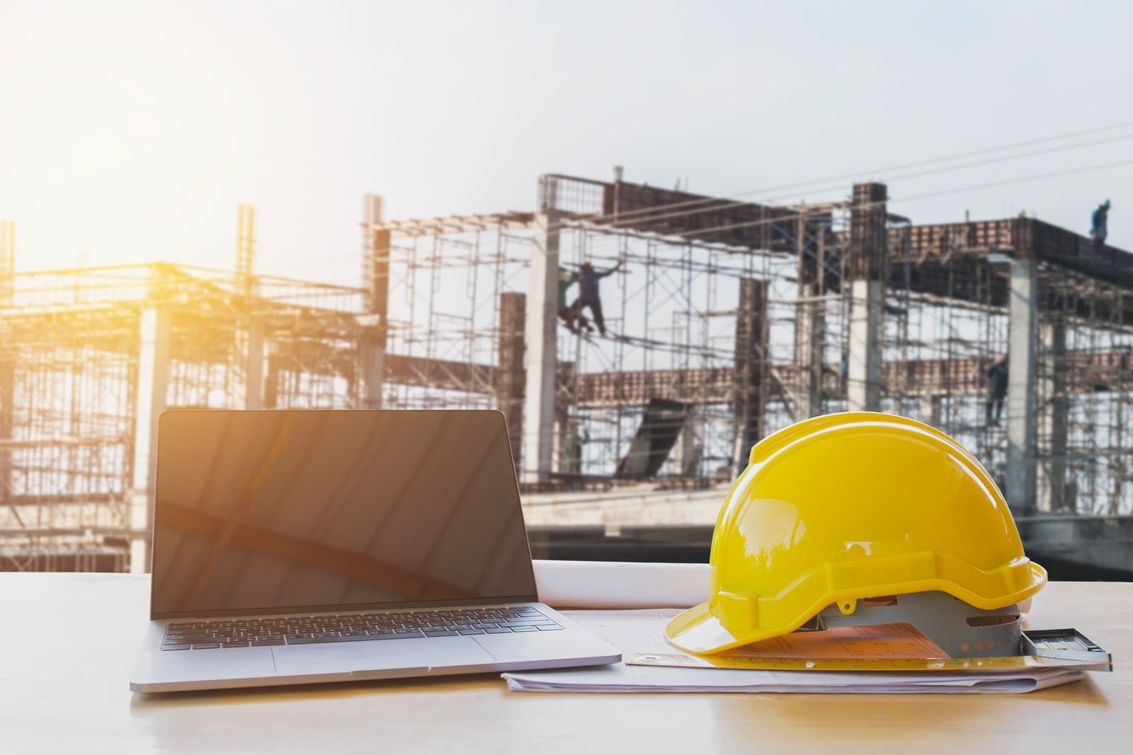 Matériel de chantier et documents techniques de construction
