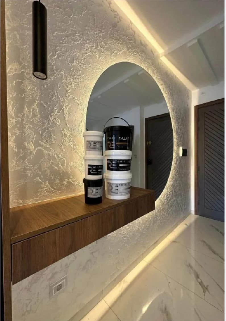 Niche décorative arrondie avec éclairage indirect